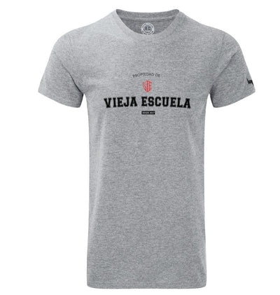 PREVENTA - Polera - Propiedad Vieja Escuela - Gris